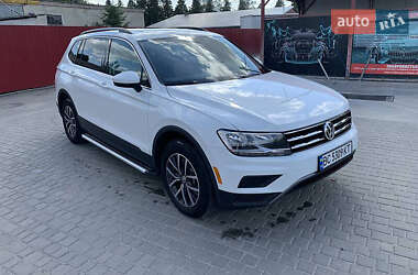 Внедорожник / Кроссовер Volkswagen Tiguan 2019 в Львове