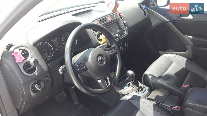 Внедорожник / Кроссовер Volkswagen Tiguan 2011 в Тернополе