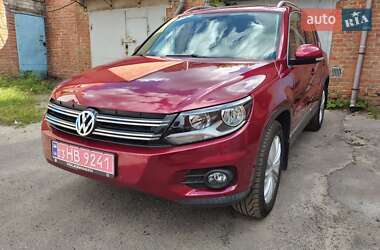 Внедорожник / Кроссовер Volkswagen Tiguan 2015 в Полтаве