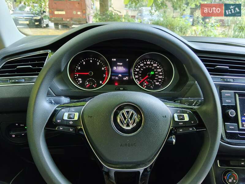 Внедорожник / Кроссовер Volkswagen Tiguan 2020 в Одессе