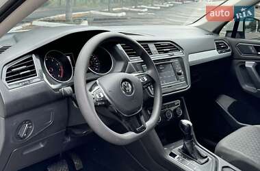 Внедорожник / Кроссовер Volkswagen Tiguan 2017 в Кропивницком