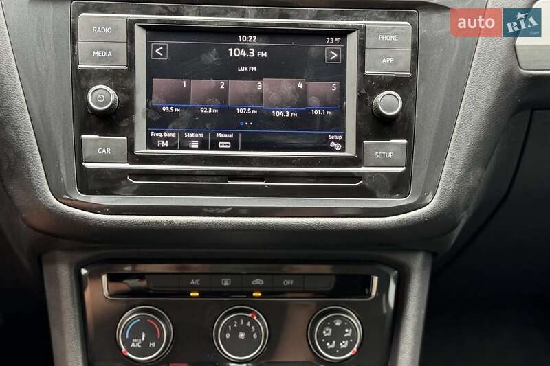 Внедорожник / Кроссовер Volkswagen Tiguan 2017 в Кропивницком