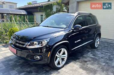 Внедорожник / Кроссовер Volkswagen Tiguan 2015 в Каменке-Бугской