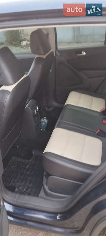 Внедорожник / Кроссовер Volkswagen Tiguan 2015 в Львове