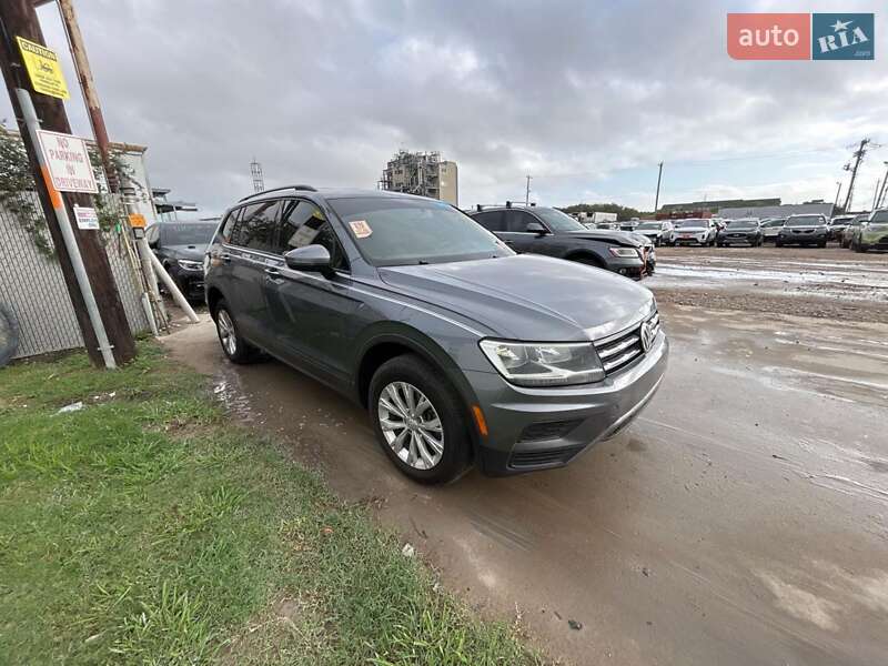 Внедорожник / Кроссовер Volkswagen Tiguan 2019 в Волочиске