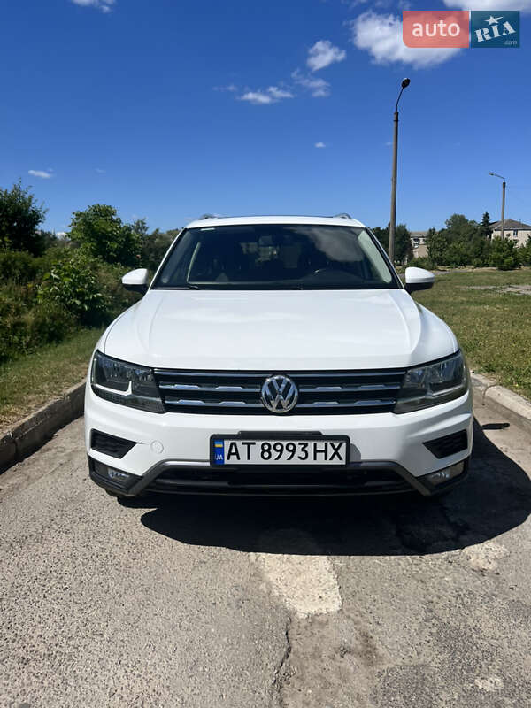 Внедорожник / Кроссовер Volkswagen Tiguan 2017 в Ивано-Франковске
