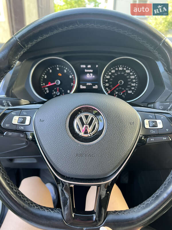 Внедорожник / Кроссовер Volkswagen Tiguan 2017 в Ивано-Франковске