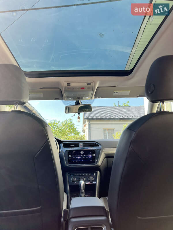 Внедорожник / Кроссовер Volkswagen Tiguan 2017 в Ивано-Франковске