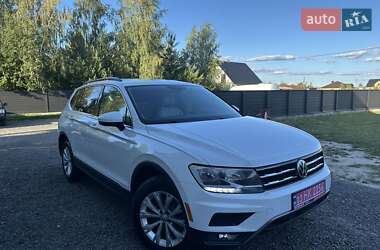 Позашляховик / Кросовер Volkswagen Tiguan 2017 в Любешові