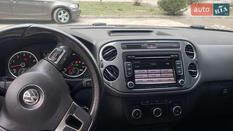 Внедорожник / Кроссовер Volkswagen Tiguan 2011 в Львове