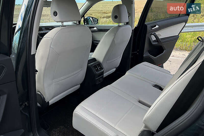 Внедорожник / Кроссовер Volkswagen Tiguan 2019 в Львове