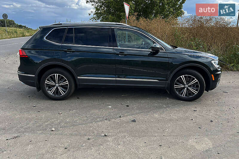 Внедорожник / Кроссовер Volkswagen Tiguan 2019 в Львове