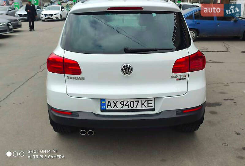 Внедорожник / Кроссовер Volkswagen Tiguan 2015 в Харькове