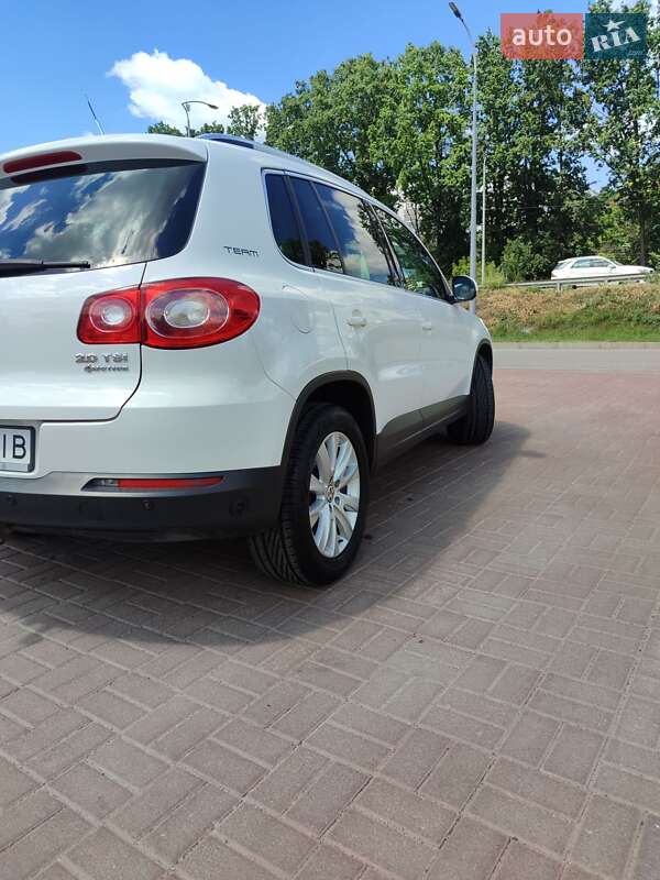 Внедорожник / Кроссовер Volkswagen Tiguan 2010 в Карловке фото 8 Внедорожник / Кроссовер Volkswagen Tiguan 2010 в Карловке