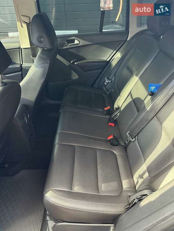 Внедорожник / Кроссовер Volkswagen Tiguan 2011 в Тернополе