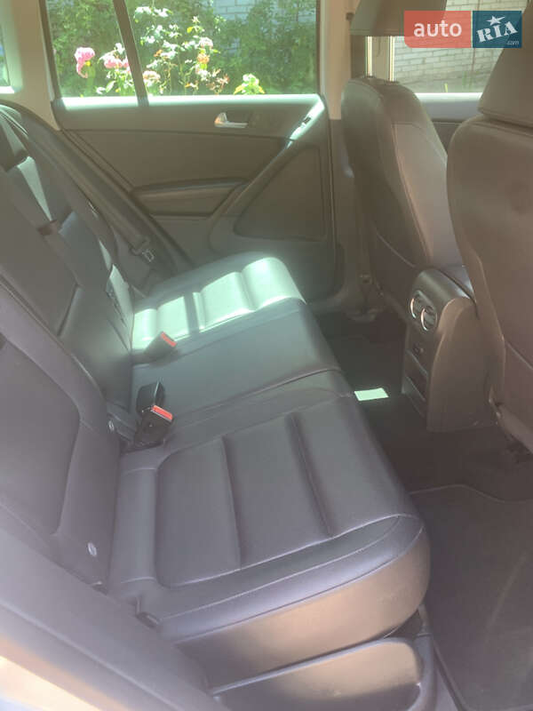 Внедорожник / Кроссовер Volkswagen Tiguan 2014 в Киеве