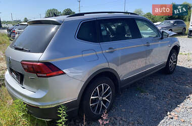 Позашляховик / Кросовер Volkswagen Tiguan 2020 в 