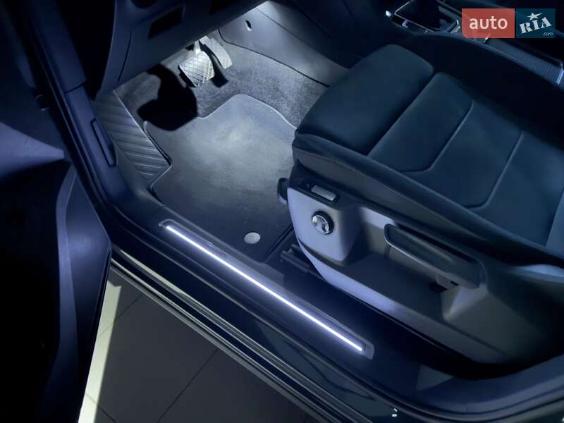 Позашляховик / Кросовер Volkswagen Tiguan 2021 в Києві