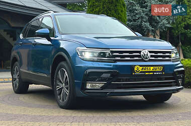 Внедорожник / Кроссовер Volkswagen Tiguan 2017 в Львове