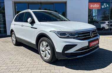 Внедорожник / Кроссовер Volkswagen Tiguan 2021 в Житомире