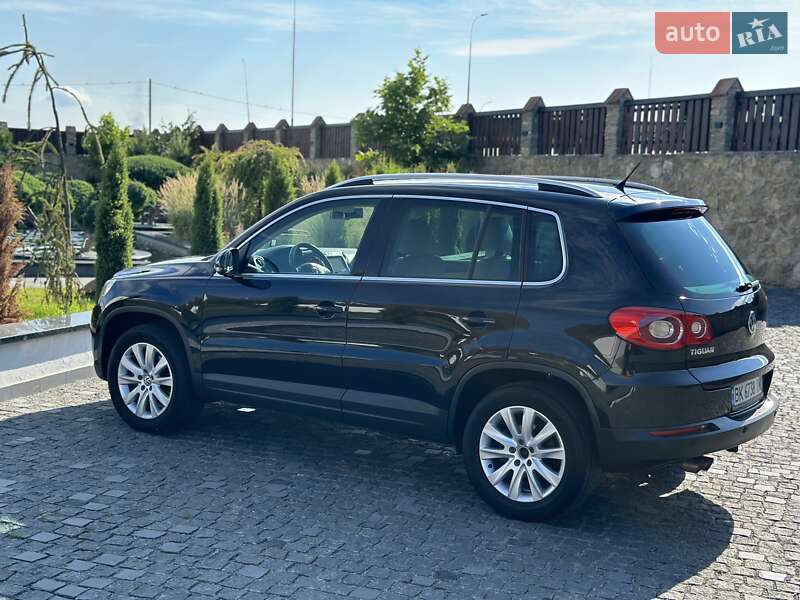 Внедорожник / Кроссовер Volkswagen Tiguan 2008 в Ровно