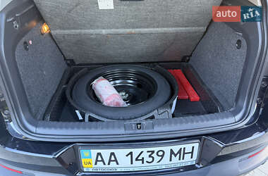 Внедорожник / Кроссовер Volkswagen Tiguan 2012 в 