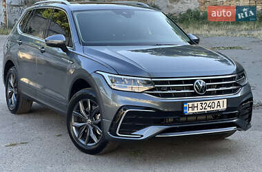 Внедорожник / Кроссовер Volkswagen Tiguan 2022 в Одессе