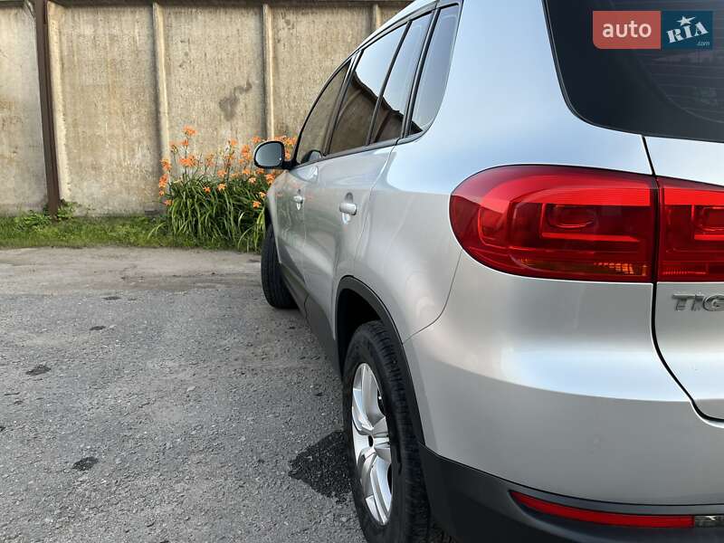 Внедорожник / Кроссовер Volkswagen Tiguan 2016 в Миргороде
