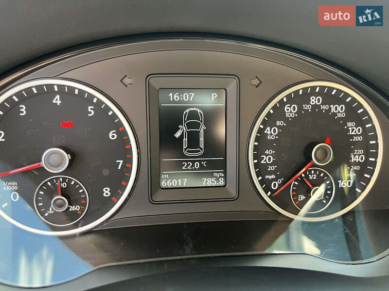 Внедорожник / Кроссовер Volkswagen Tiguan 2017 в Звягеле