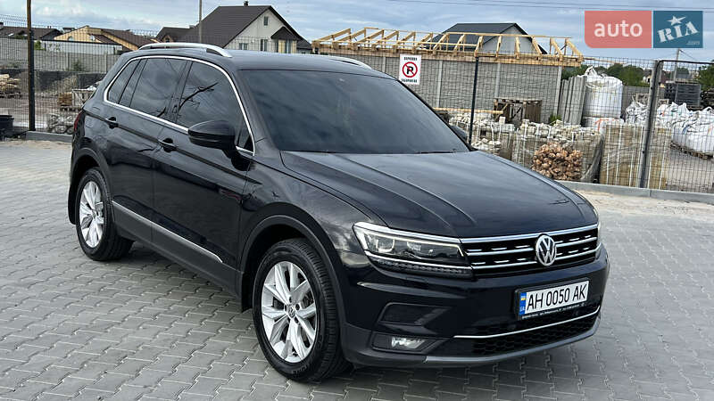 Внедорожник / Кроссовер Volkswagen Tiguan 2017 в Виннице