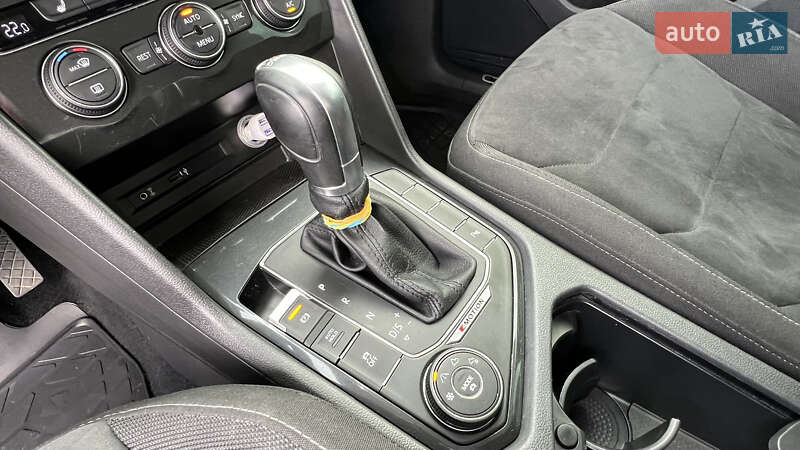 Внедорожник / Кроссовер Volkswagen Tiguan 2017 в Виннице