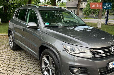 Внедорожник / Кроссовер Volkswagen Tiguan 2015 в Черновцах