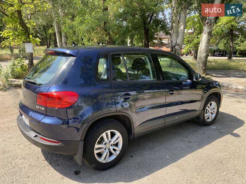 Внедорожник / Кроссовер Volkswagen Tiguan 2013 в Запорожье