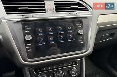 Внедорожник / Кроссовер Volkswagen Tiguan 2020 в 