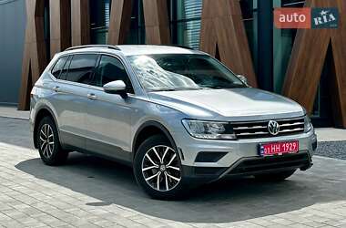 Внедорожник / Кроссовер Volkswagen Tiguan 2019 в Луцке