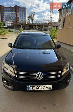 Позашляховик / Кросовер Volkswagen Tiguan 2011 в Чернівцях