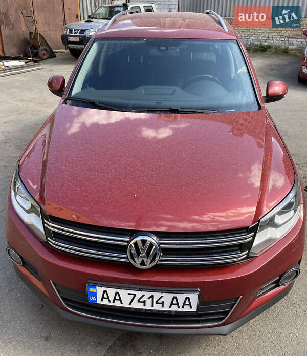 Внедорожник / Кроссовер Volkswagen Tiguan 2016 в Киеве