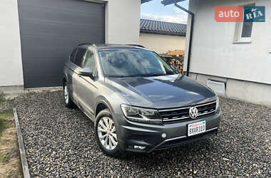 Внедорожник / Кроссовер Volkswagen Tiguan 2017 в Самборе
