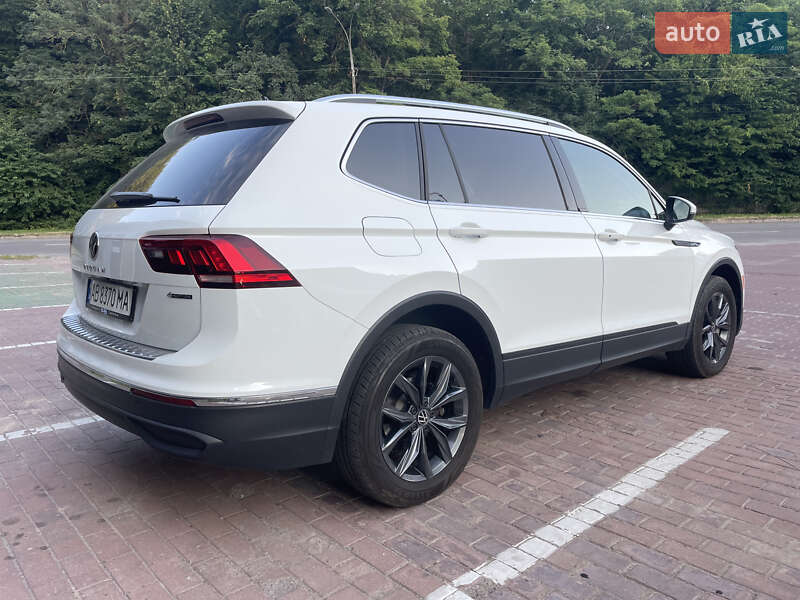 Внедорожник / Кроссовер Volkswagen Tiguan 2022 в Виннице