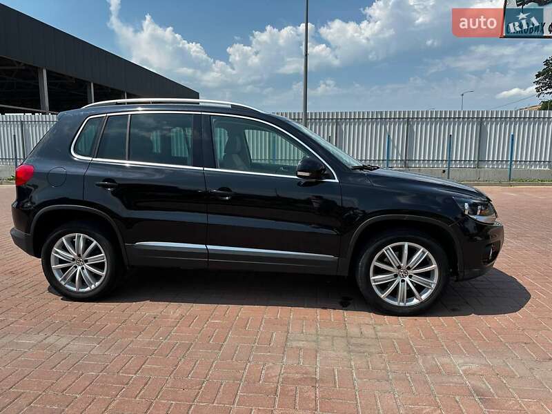 Внедорожник / Кроссовер Volkswagen Tiguan 2013 в Полтаве