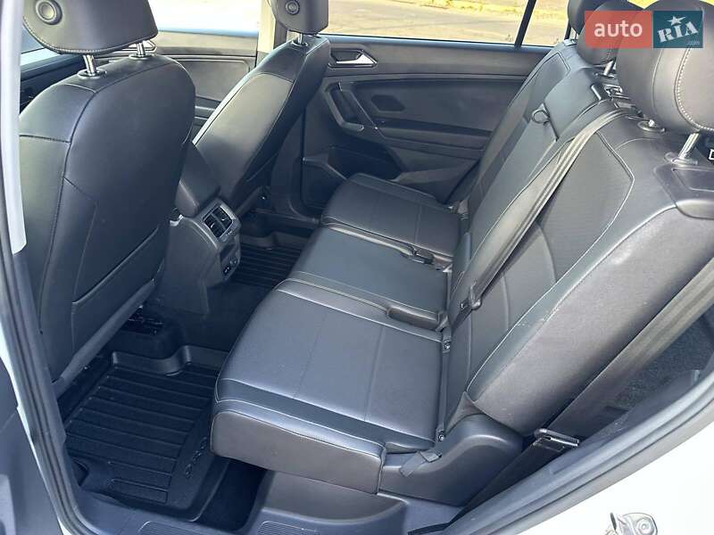 Внедорожник / Кроссовер Volkswagen Tiguan 2018 в Киеве