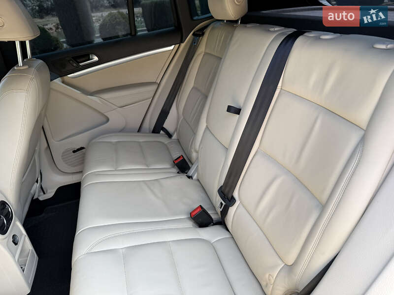 Внедорожник / Кроссовер Volkswagen Tiguan 2014 в Днепре