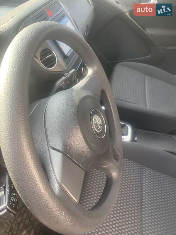 Внедорожник / Кроссовер Volkswagen Tiguan 2011 в Черкассах фото 4 Внедорожник / Кроссовер Volkswagen Tiguan 2011 в Черкассах