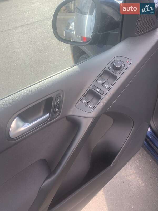 Внедорожник / Кроссовер Volkswagen Tiguan 2011 в Черкассах фото 7 Внедорожник / Кроссовер Volkswagen Tiguan 2011 в Черкассах