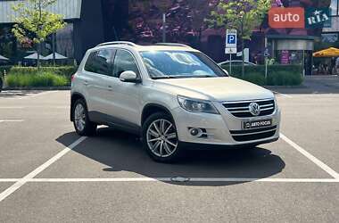 Позашляховик / Кросовер Volkswagen Tiguan 2010 в Києві