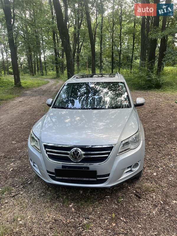 Volkswagen Tiguan 2011 Volkswagen Tiguan 2011