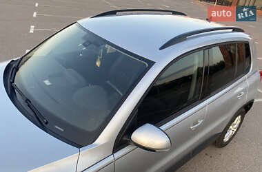 Позашляховик / Кросовер Volkswagen Tiguan 2016 в 