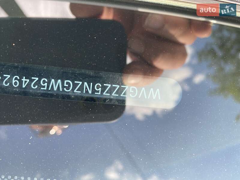 Внедорожник / Кроссовер Volkswagen Tiguan 2015 в Лозовой