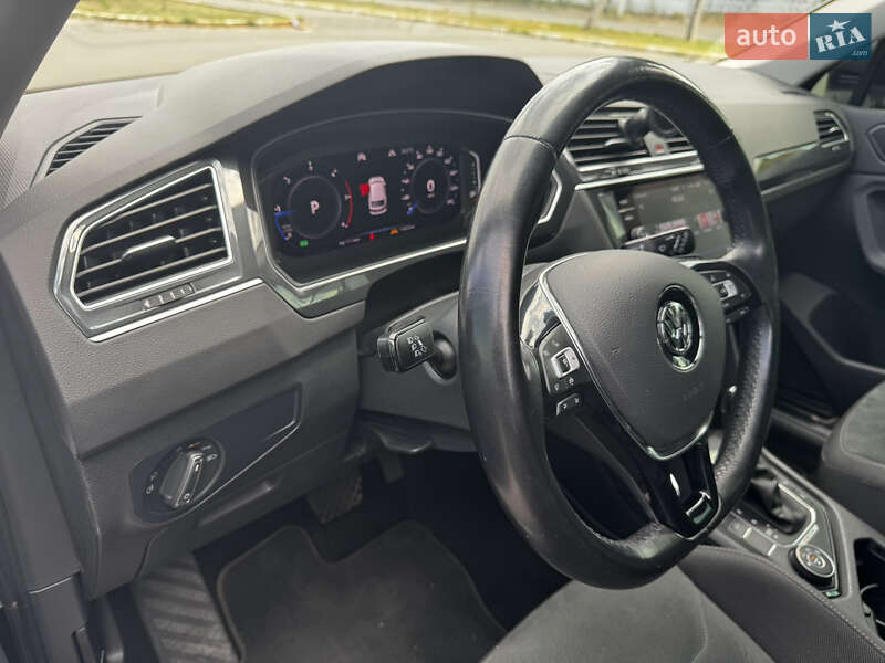 Внедорожник / Кроссовер Volkswagen Tiguan 2020 в Киеве