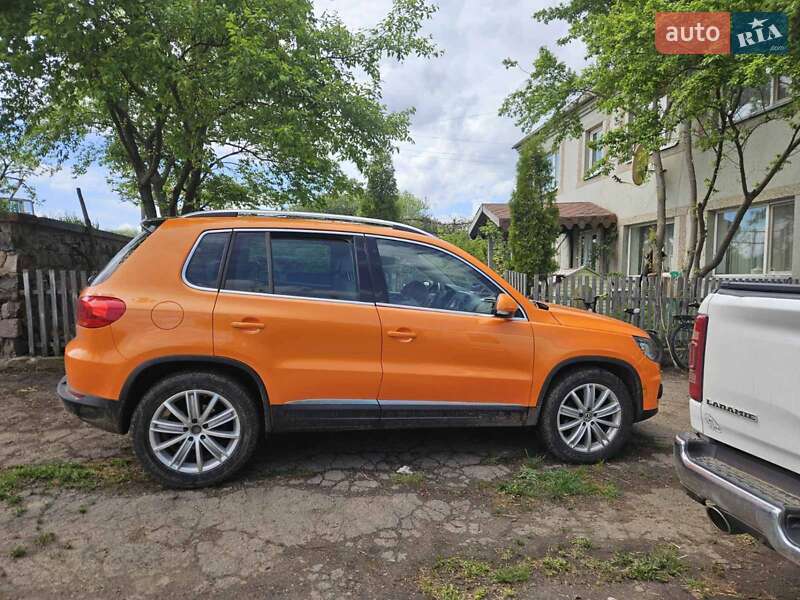 Внедорожник / Кроссовер Volkswagen Tiguan 2015 в Львове